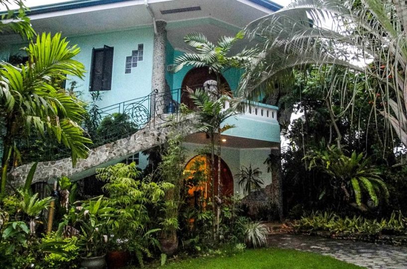 Stylish Family in Boracay Island Home