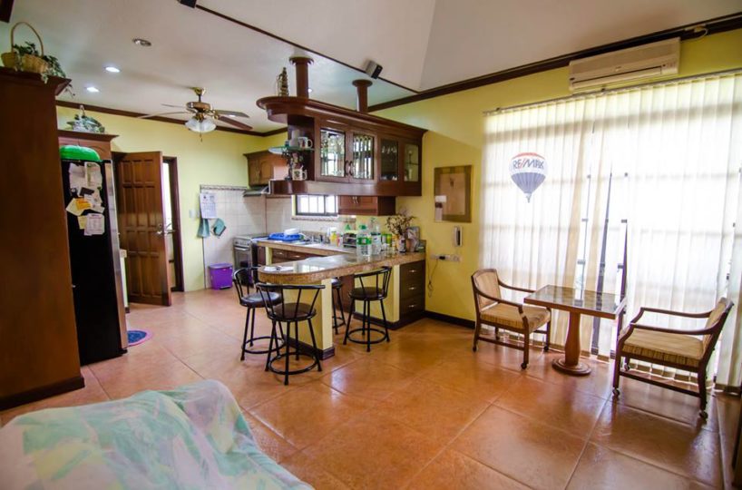 Beautiful House and Lot for Sale in Villa 6