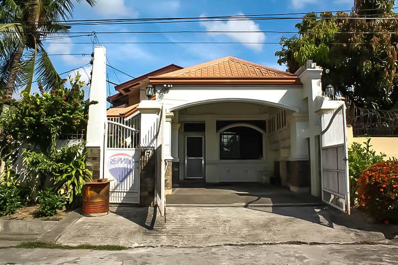 House and Lot for Sale at Tabuc Suba, Jaro