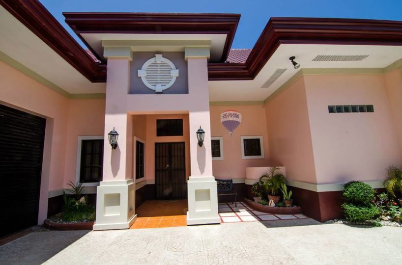 Beautiful House and Lot for Sale in Villa 24