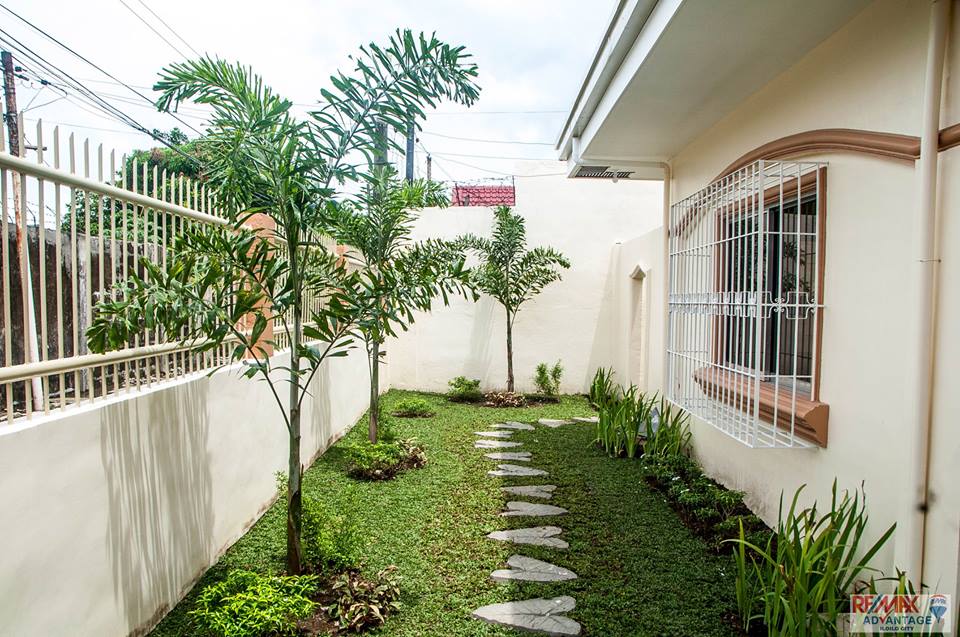Beautiful House and Lot for Sale at Don Candido Subd., Molo , Iloilo City