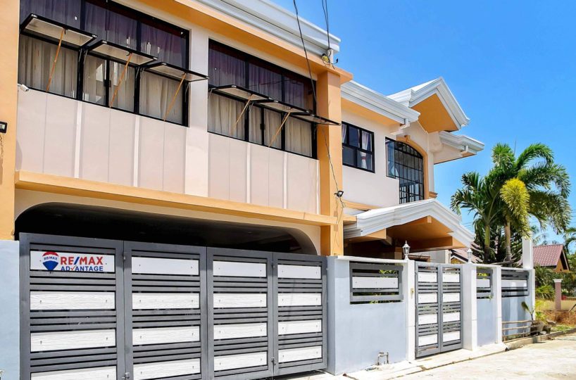 Unique House & Lot for Sale in Mandurriao with an Elevator (12)