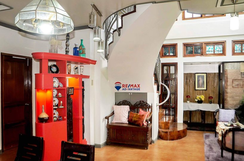 Unique House & Lot for Sale in Mandurriao with an Elevator (6)