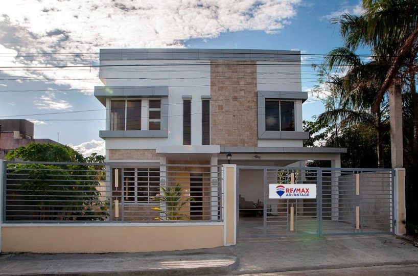 Modern Three-Bedroom House available for Sale at Puerto Real (2) | RE/MAX Advantage