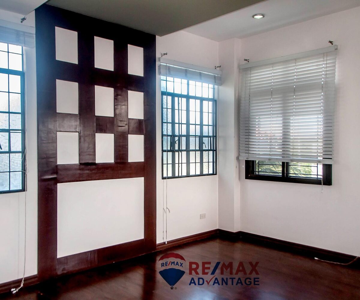 An Eye Catching Puerto Real House & Lot For Sale (7) | Remax Advantage Iloilo